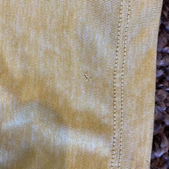 The North Face Light Weight Yellow Workout Casual Short Sleeve Shirt Top - Picture 5 of 6